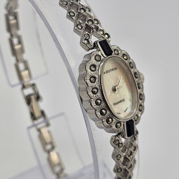 VTG Majestron Watch‎ Women 18mm Marcasite MOP Oval Dial 7\